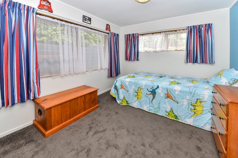 Photo of property in 28 Kavanagh Place, Opaheke, Papakura, 2113