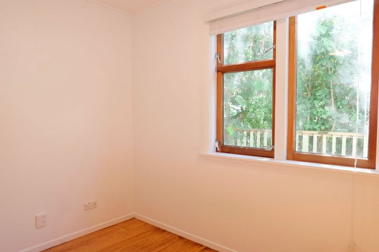 Photo of property in 45a Randwick Road, Northland, Wellington, 6012