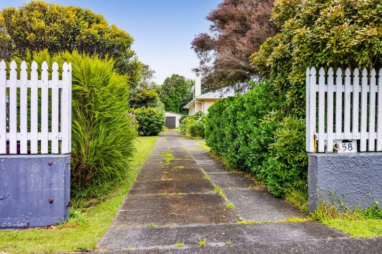 Photo of property in 58 Reid Avenue, Hawera, 4610