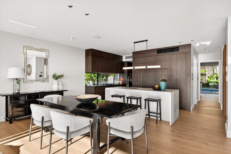 Photo of property in 52 Beach Road, Castor Bay, Auckland, 0620