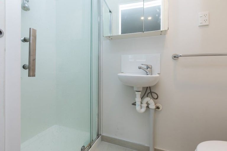 Photo of property in 6a Tonga Place, Riccarton, Christchurch, 8041