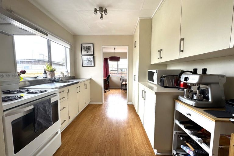 Photo of property in 8b Geraldine Crescent, Cloverlea, Palmerston North, 4412