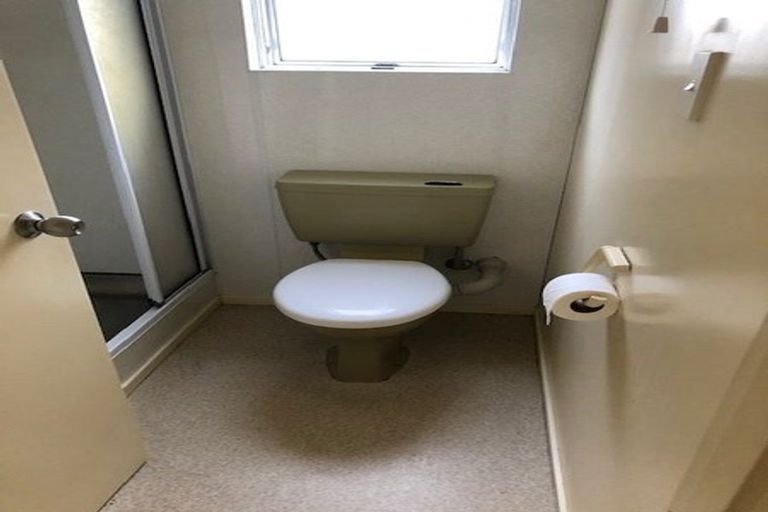 Photo of property in 3 Shepherds Road, Papakura, 2110