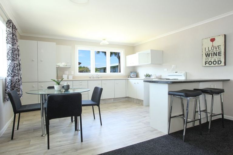 Photo of property in 4b Oak Avenue, Nawton, Hamilton, 3200