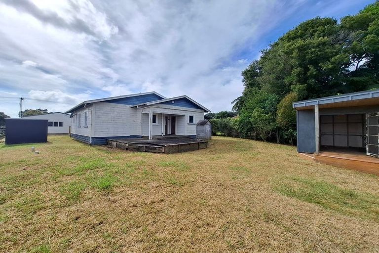 Photo of property in 18 Cumming Street, Okato, 4335