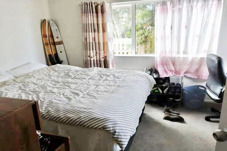 Photo of property in 47a Butley Drive, Farm Cove, Auckland, 2012