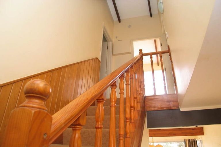 Photo of property in 285 Great North Road, Henderson, Auckland, 0612