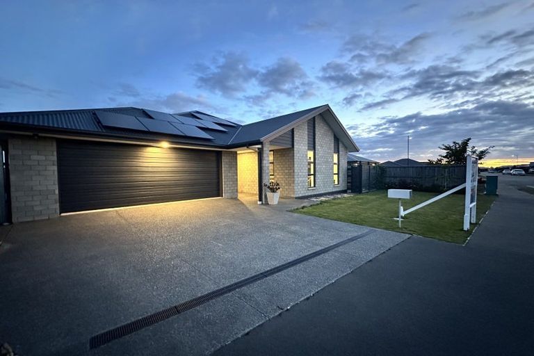 Photo of property in 25 Chris Drive, Rolleston, 7614