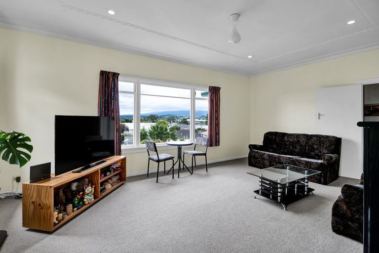 Photo of property in 215 Ngamotu Road, Spotswood, New Plymouth, 4310