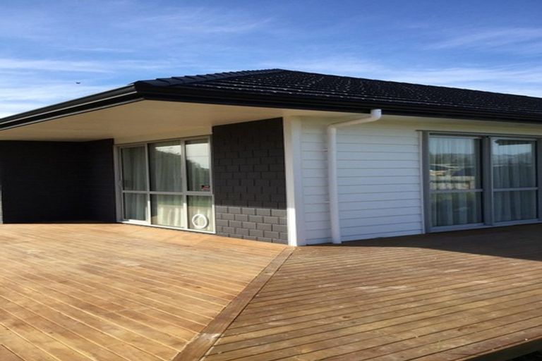 Photo of property in 1 Gardner Place, Otaki, 5512