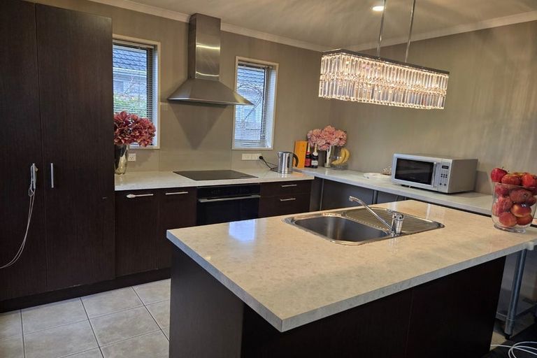 Photo of property in 219b Main North Road, Redwood, Christchurch, 8051