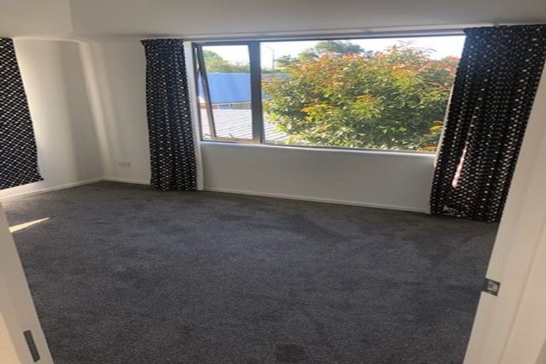 Photo of property in 130 Wairakei Road, Bryndwr, Christchurch, 8053