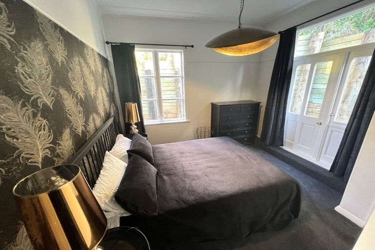 Photo of property in 35 Patanga Crescent, Thorndon, Wellington, 6011