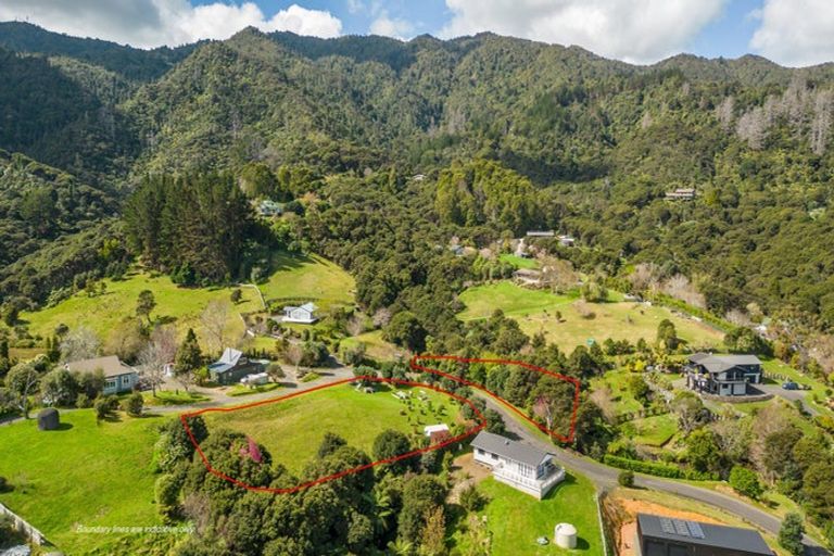 Photo of property in 285 Bellville Drive, Coromandel, 3506