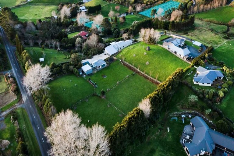 Photo of property in 561 Frankley Road, Hurworth, New Plymouth, 4371