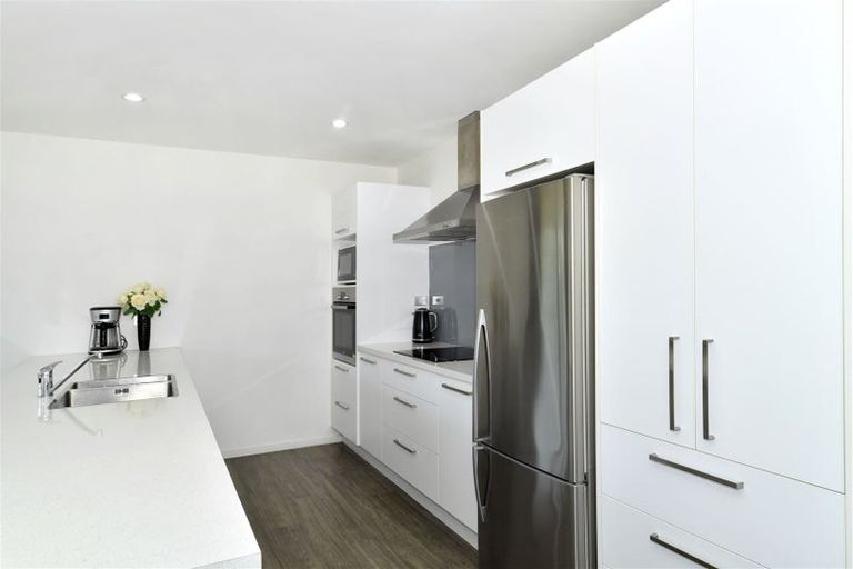 Photo of property in 8 Oakdene Place, Halswell, Christchurch, 8025