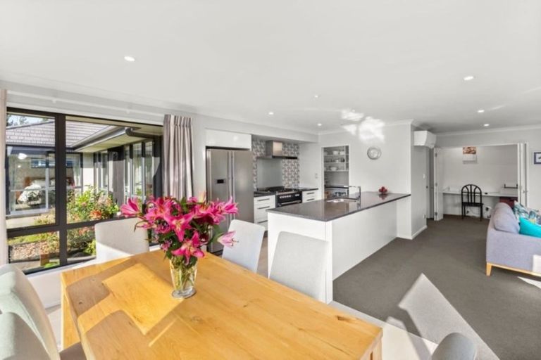 Photo of property in 9 Kohunga Crescent, Bottle Lake, Christchurch, 8083