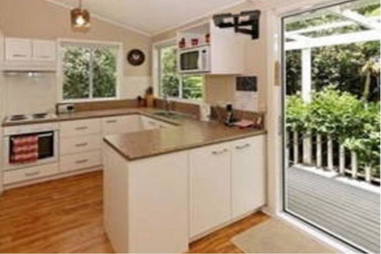 Photo of property in 71 Simpson Road, Ranui, Auckland, 0612