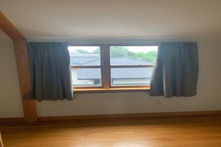 Photo of property in 23 Garreg Road, Fendalton, Christchurch, 8052