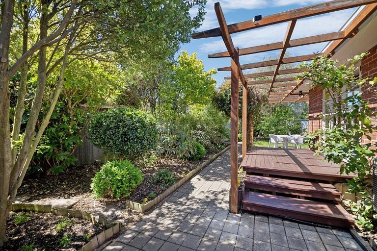 Photo of property in 8 Merton Place, Bryndwr, Christchurch, 8053