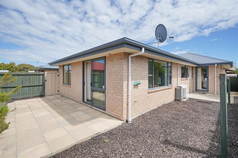 Photo of property in 8/295 Pages Road, Wainoni, Christchurch, 8061