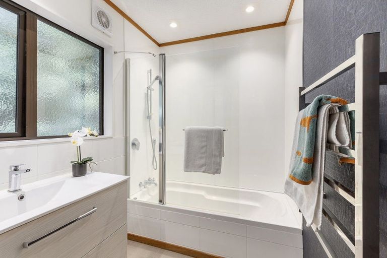 Photo of property in 12 Kimberley Way, Khandallah, Wellington, 6035