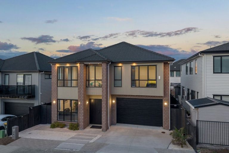 Photo of property in 19 Dungloe Avenue, Flat Bush, Auckland, 2019