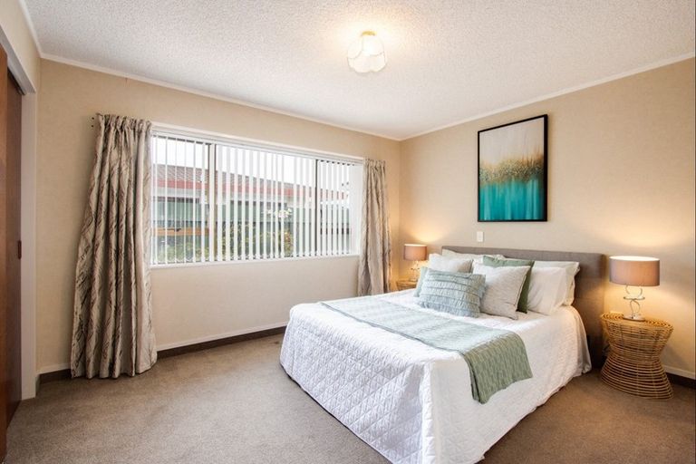 Photo of property in 1/52 Avondale Road, Taradale, Napier, 4112