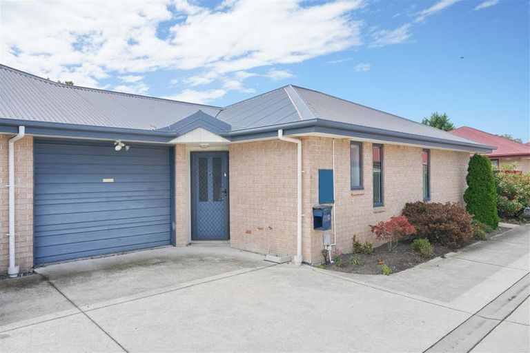 Photo of property in 8/295 Pages Road, Wainoni, Christchurch, 8061