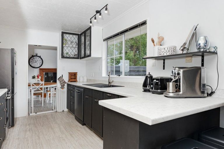 Photo of property in 37 Fraser Drive, Feilding, 4702