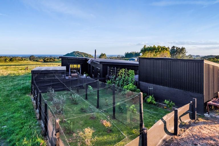 Photo of property in 1202 Frankley Road, Hurworth, New Plymouth, 4371