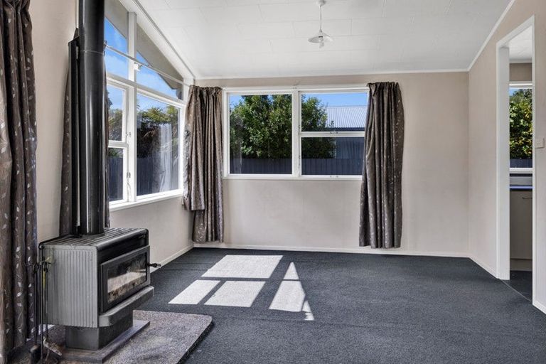 Photo of property in 21 Manawapou Road, Hawera, 4610
