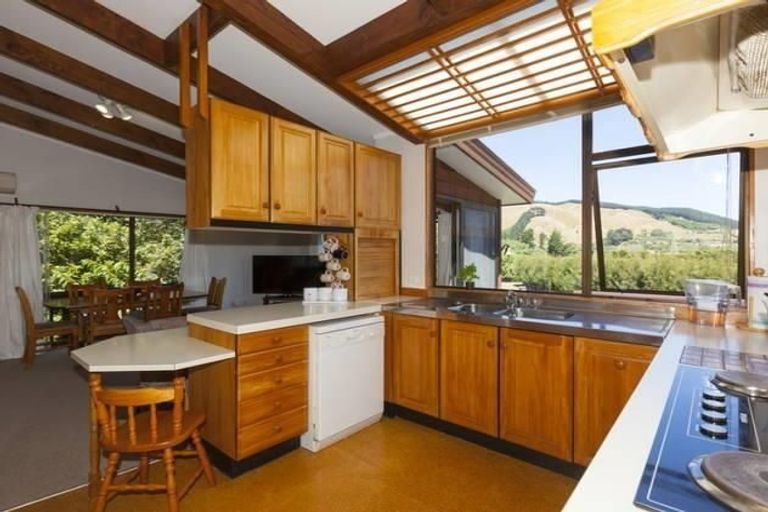 Photo of property in 34 Elizabeth Street, Waikanae, 5036