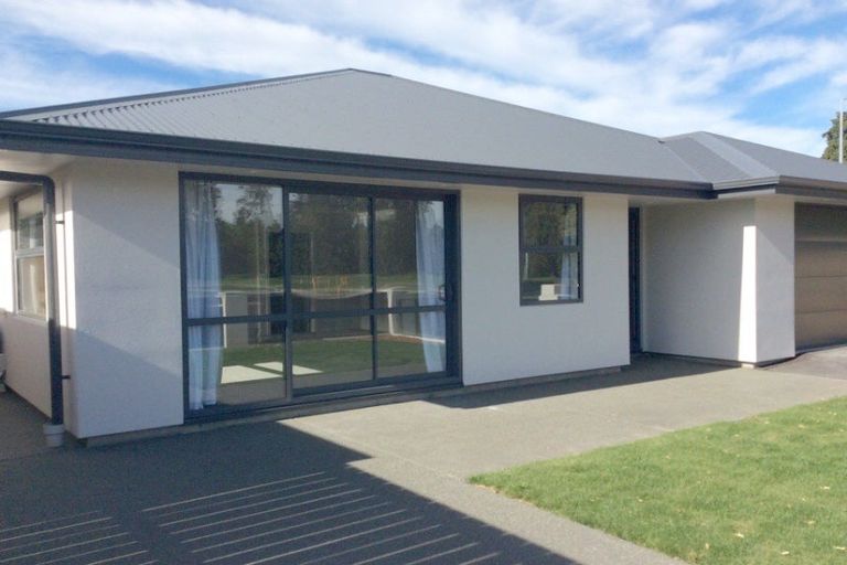 Photo of property in 70 Walker Street, Ashburton, 7700