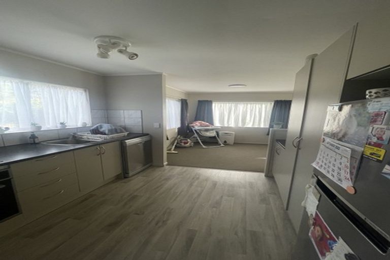 Photo of property in 28/24 Eastglen Road, Glen Eden, Auckland, 0602