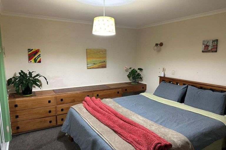 Photo of property in 19 Kiwi Crescent, Tawa, Wellington, 5028