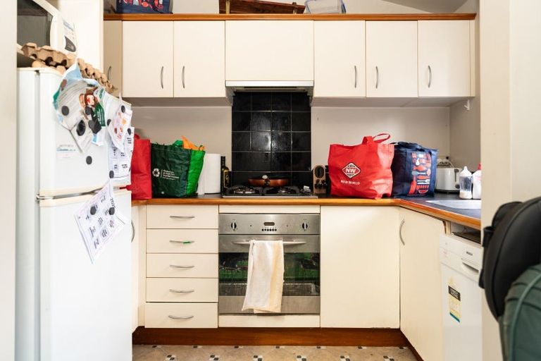 Photo of property in 16 Austin Street, Mount Victoria, Wellington, 6011