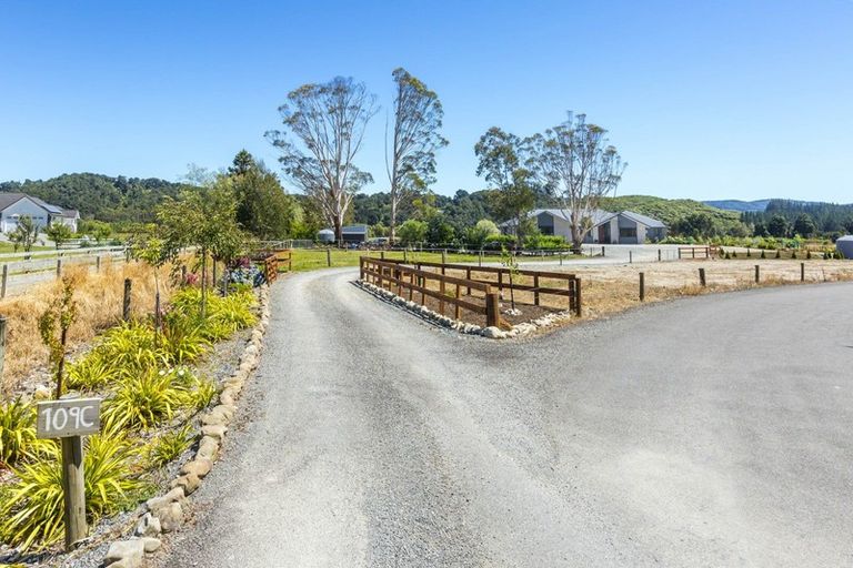 Photo of property in 109c Mangaroa Valley Road, Mangaroa, Upper Hutt, 5371