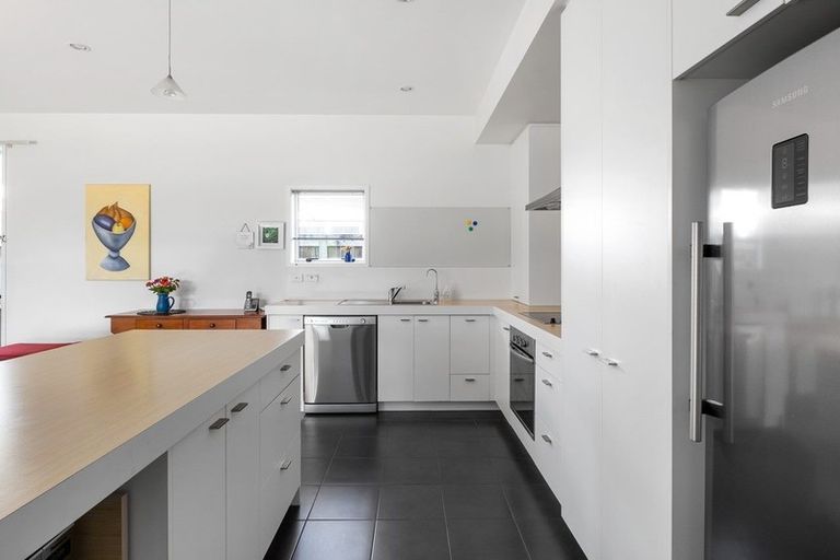 Photo of property in 10 Coprosma Close, Papamoa Beach, Papamoa, 3118