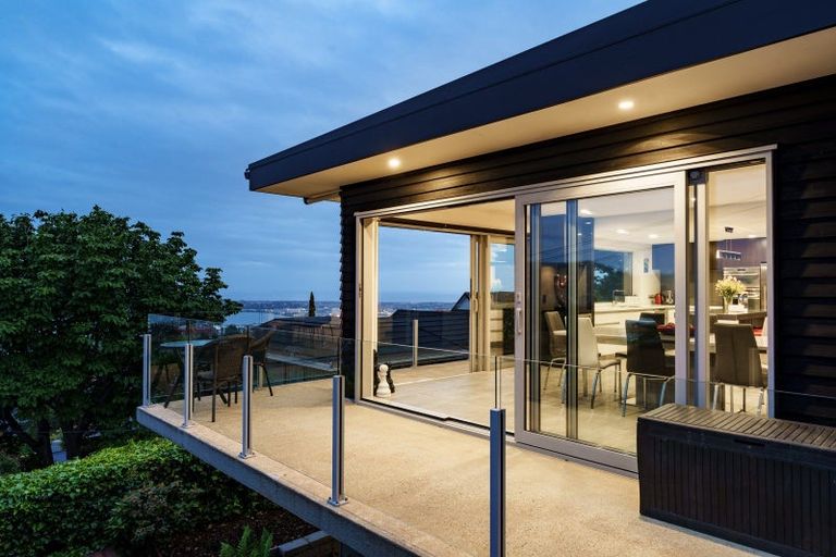 Photo of property in 10 Garfield Avenue, Roslyn, Dunedin, 9010