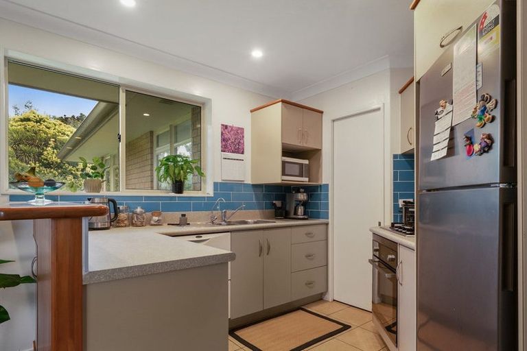 Photo of property in 16 Macmillan Street, Katikati, 3129