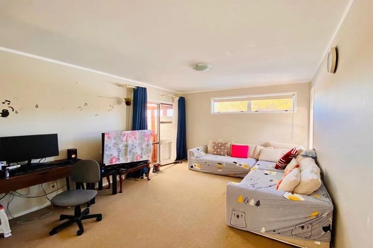 Photo of property in 114a Rosier Road, Glen Eden, Auckland, 0602