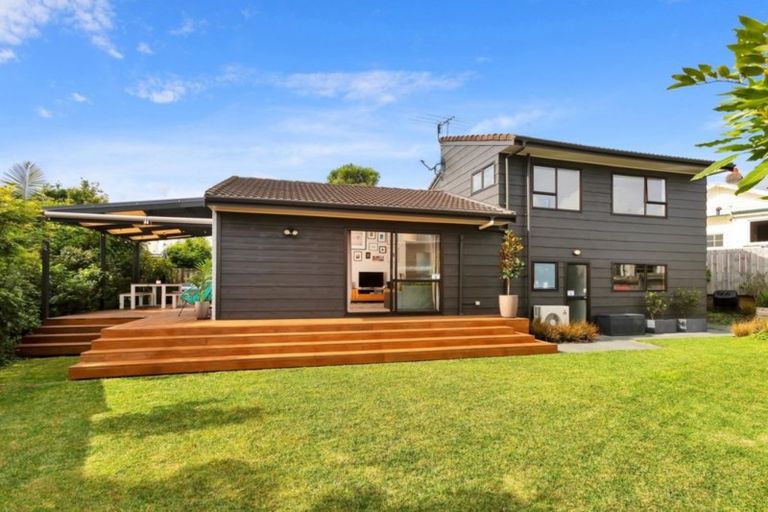 Photo of property in 5a St Michaels Avenue, Point Chevalier, Auckland, 1022