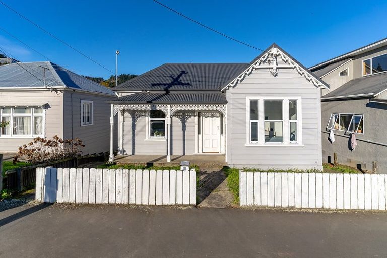 Photo of property in 113 Harbour Terrace, North Dunedin, Dunedin, 9016
