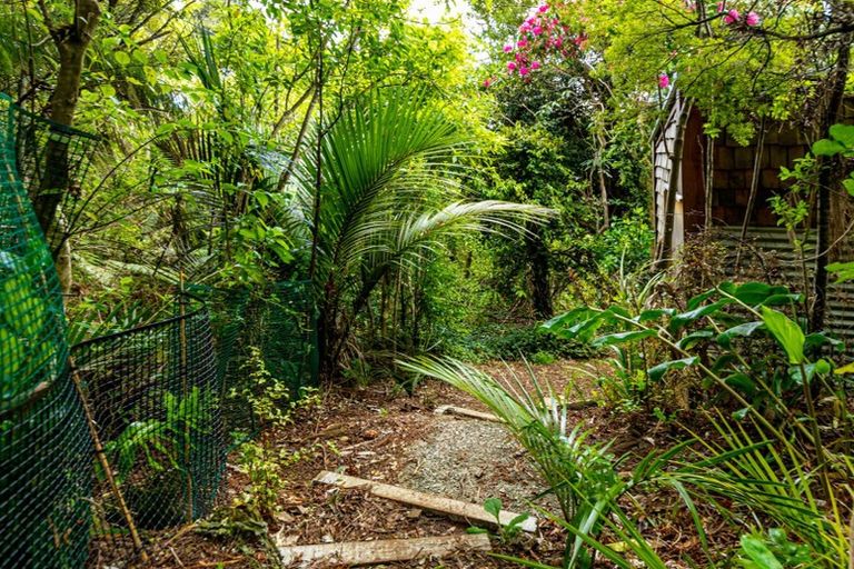 Photo of property in 160 Opanuku Road, Henderson Valley, Auckland, 0612