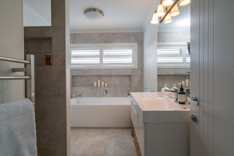 Photo of property in 30 Kaiapo Road, Acacia Bay, Taupo, 3385