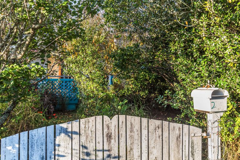 Photo of property in 2 Kawau View Road, Snells Beach, 0920