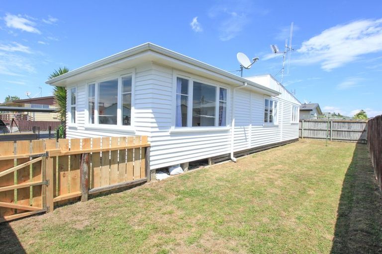 Photo of property in 4b Oak Avenue, Nawton, Hamilton, 3200