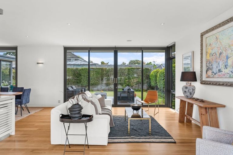 Photo of property in 129 Puriri Street, Riccarton, Christchurch, 8041