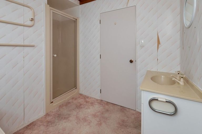 Photo of property in 400 Apotu Road, Kauri, Kamo, 0185